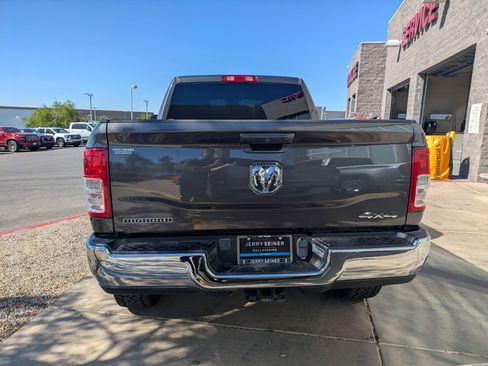 Used 2022 RAM 2500 Big Horn AWD/4WD image 4