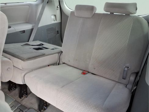 Used 2018 Toyota Sienna LE FWD image 24