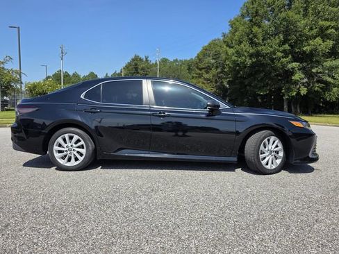 Used 2022 Toyota Camry LE FWD image 31