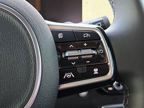 New 2026 Kia Carnival EX image 12