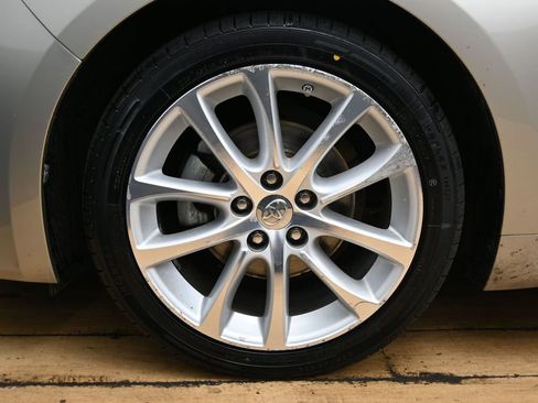 Used 2014 Toyota Avalon Limited image 9