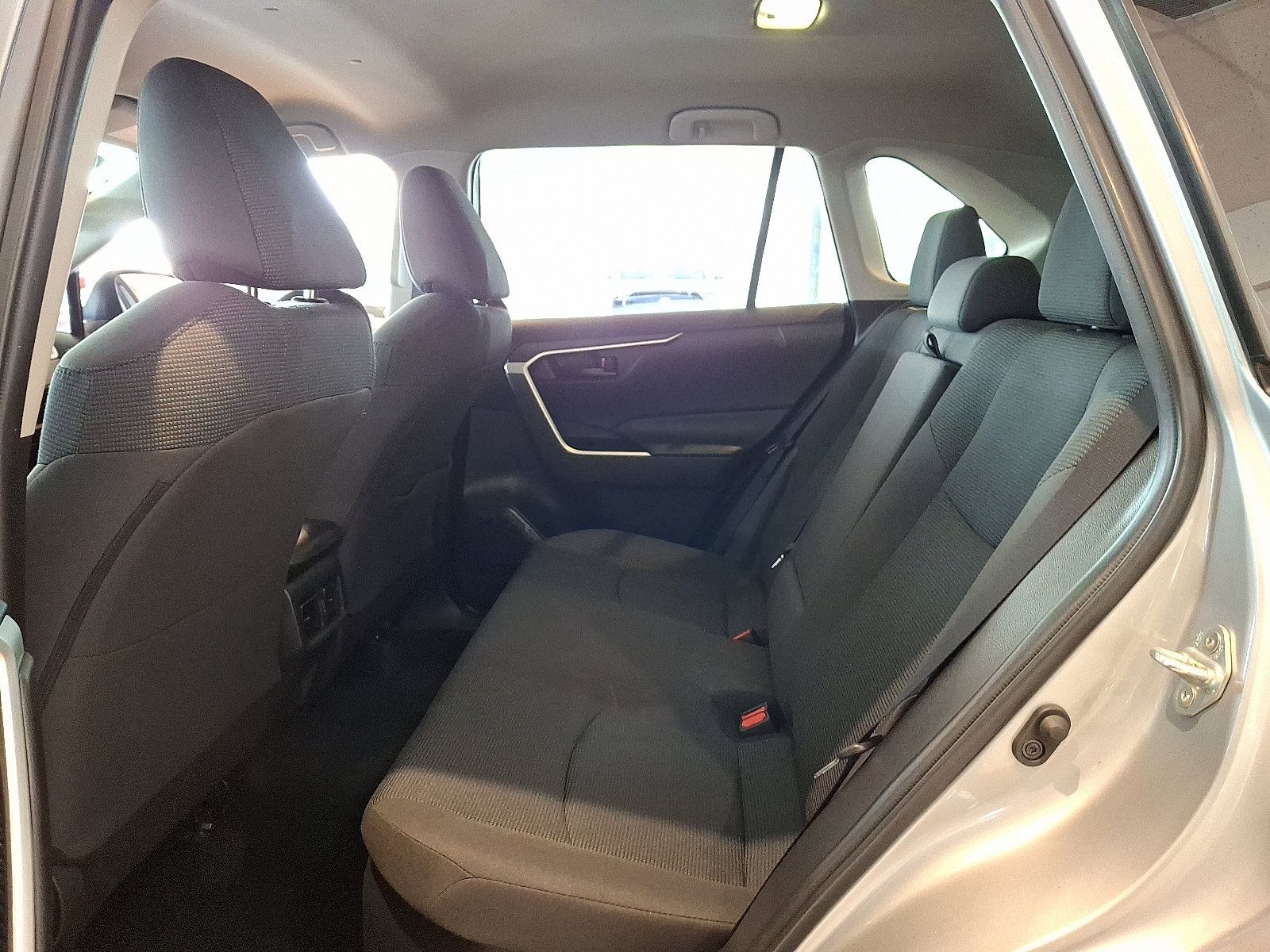 Certified 2022 Toyota RAV4 LE w/ Carpet Mat Package (TMS) AWD/4WD image 11