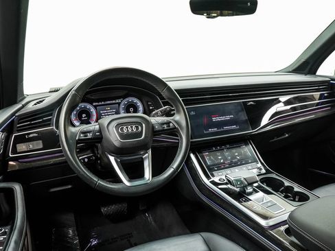 Used 2025 Audi Q7 3.0T Premium Plus AWD/4WD image 5