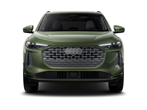 Certified 2025 Audi Q5 Premium Plus w/ Premium Plus AWD/4WD image 4