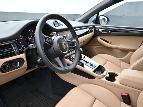 New 2026 Porsche Macan AWD/4WD image 4
