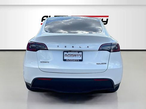 Used 2024 Tesla Model Y Long Range image 6