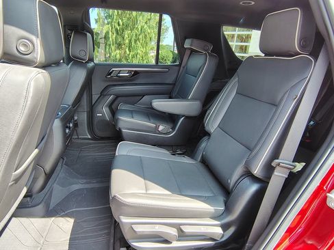 Certified 2025 Chevrolet Tahoe Premier AWD/4WD image 19