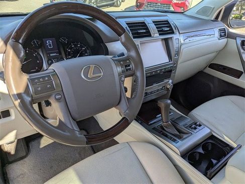 Used 2016 Lexus GX 460 w/ Premium Package image 21