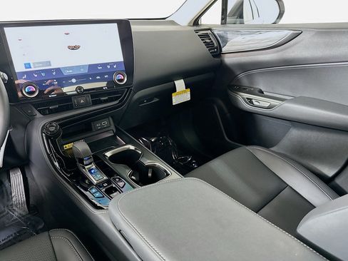 Certified 2025 Lexus NX 350 AWD w/ Accessory Package (2T) image 22