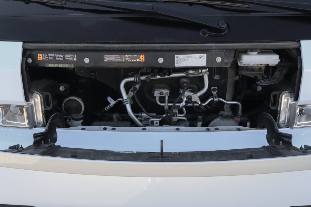 Used 2024 Chevrolet Brightdrop 600 w/ Commercial Equipment Package AWD/4WD image 11