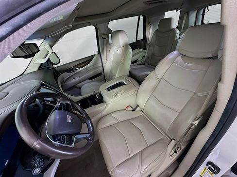Used 2016 Cadillac Escalade Premium image 13