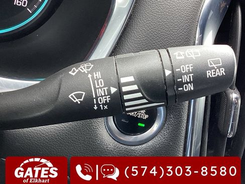 Used 2023 Chevrolet Traverse LT FWD image 29