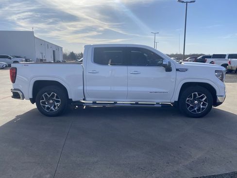 Used 2022 GMC Sierra 1500 SLT image 6