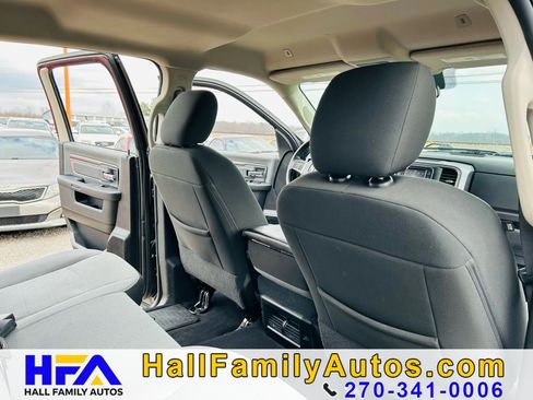 Used 2021 RAM 1500 Classic SLT AWD/4WD image 18
