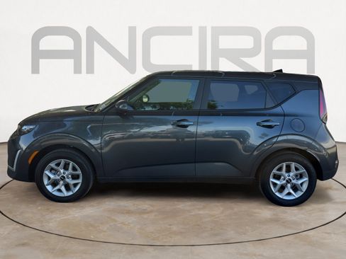 Certified 2025 Kia Soul LX w/ LX Technology Package FWD image 5