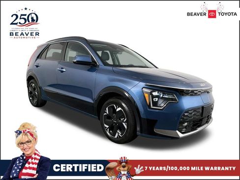 Used 2025 Kia Niro Wave w/ Wave Preserve Package FWD image 1