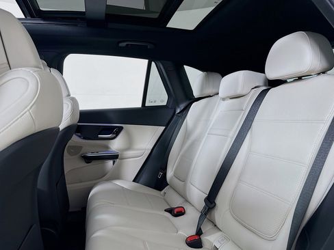 New 2026 Mercedes-Benz GLC 300 image 7