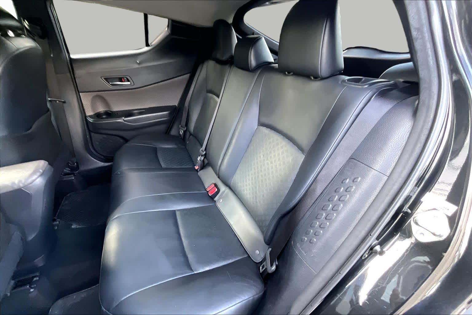 Used 2020 Toyota C-HR Limited FWD image 19