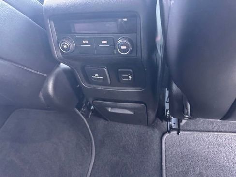 Used 2018 GMC Acadia SLT image 20