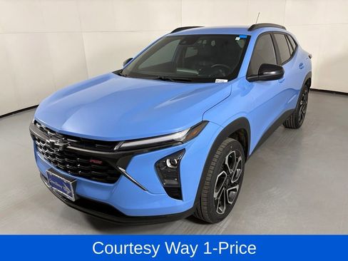 Used 2024 Chevrolet Trax RS w/ Driver Confidence Package FWD image 5