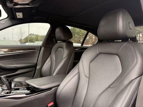 Used 2019 BMW 530i xDrive image 15