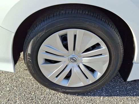 Used 2023 Nissan Leaf S image 8