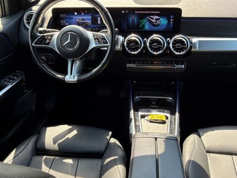 Used 2024 Mercedes-Benz GLB 250 4MATIC w/ Driver Assistance Package image 4