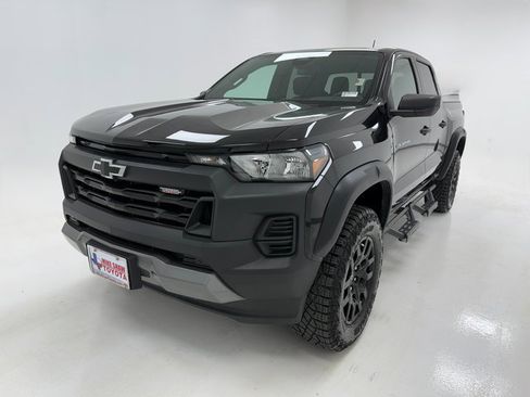 Used 2024 Chevrolet Colorado Trail Boss w/ Advanced Trailering Package image 4