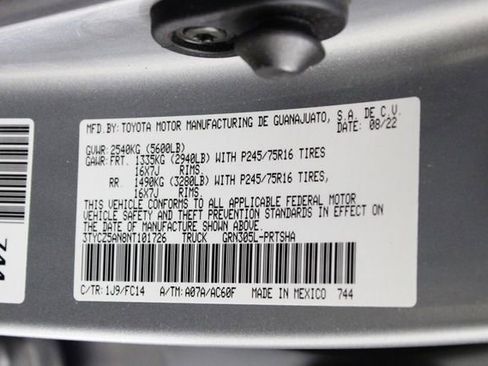 Used 2022 Toyota Tacoma SR5 w/ Technology Package image 20