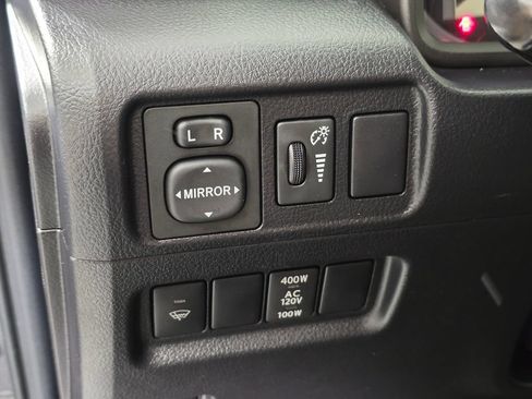 Used 2016 Toyota 4Runner SR5 AWD/4WD image 27