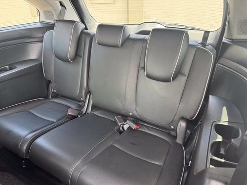 Used 2024 Honda Odyssey Touring image 9