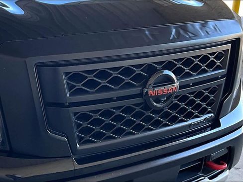 Used 2020 Nissan Titan PRO-4X w/ Pro-4x Convenience Package image 28
