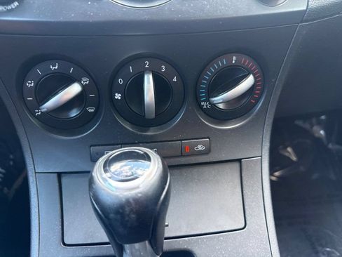Used 2012 MAZDA MAZDA3 i Touring FWD image 27