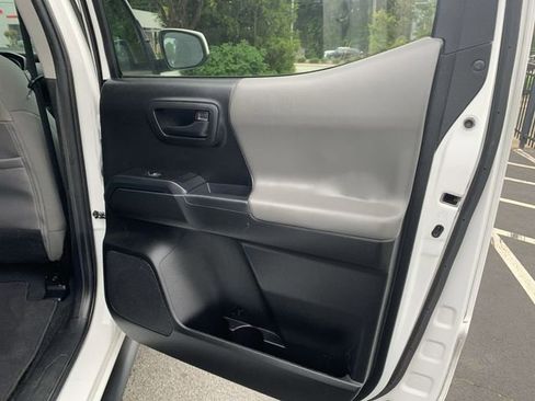 Certified 2023 Toyota Tacoma SR AWD/4WD image 11