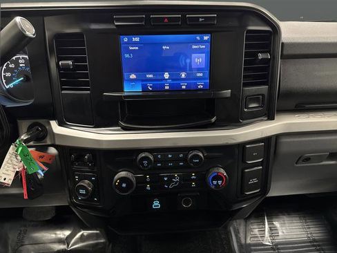 Used 2024 Ford F350 XLT AWD/4WD image 7