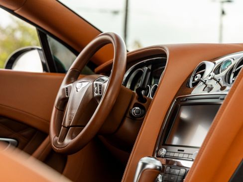 Used 2013 Bentley Continental GT image 40