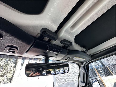 Used 2022 Jeep Gladiator Sport image 26