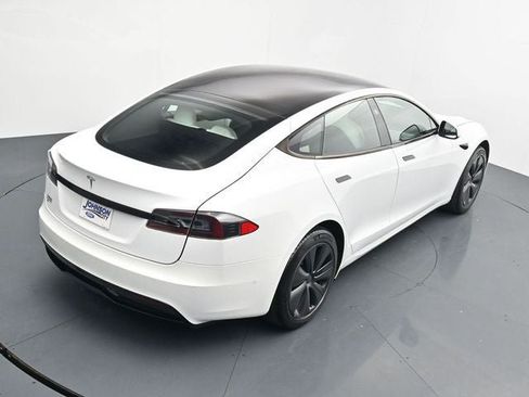 Used 2022 Tesla Model S AWD/4WD image 29