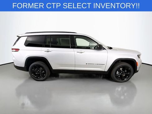 New 2025 Jeep Grand Cherokee L Limited w/ Black Appearance Package image 8