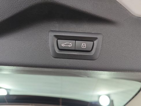 Used 2026 BMW X7 xDrive40i AWD/4WD image 16