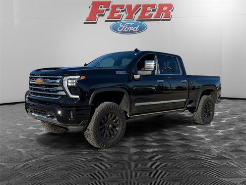 Used 2024 Chevrolet Silverado 2500 High Country image 1