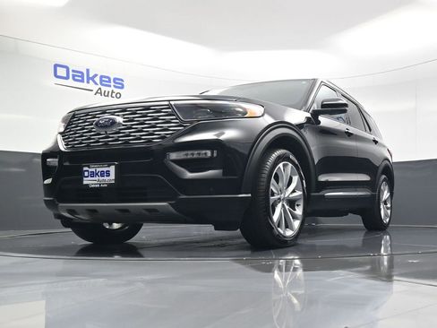 Used 2022 Ford Explorer Platinum w/ Equipment Group 601A image 46