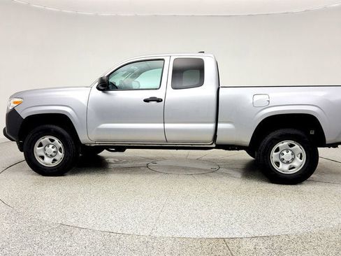 Used 2019 Toyota Tacoma SR image 8