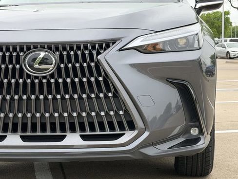 Used 2024 Lexus NX 250 FWD w/ Towing Package (2000 Lbs) image 8