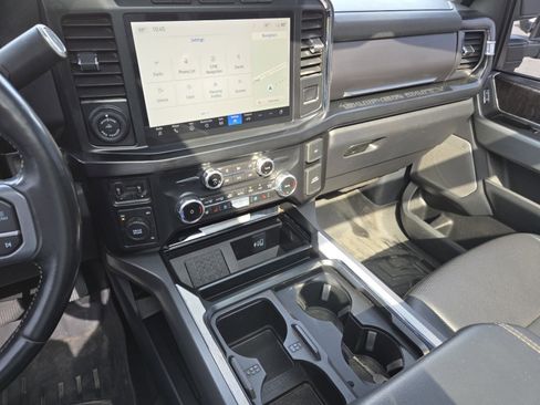 Used 2023 Ford F350 Lariat w/ Lariat Ultimate Package image 34