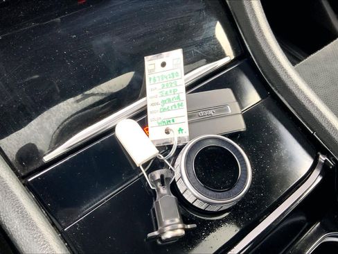 Used 2023 Jeep Grand Cherokee L Laredo image 15