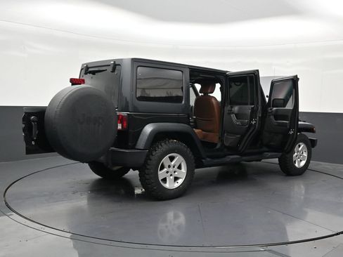 Used 2018 Jeep Wrangler Unlimited Sport S AWD/4WD image 31