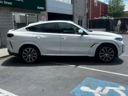 Used 2026 BMW X6 xDrive40i w/ Climate Comfort Package AWD/4WD image 8