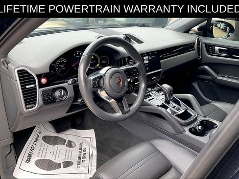 Used 2020 Porsche Cayenne AWD/4WD image 12