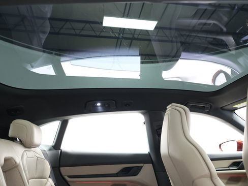 Used 2022 Porsche Taycan 4 Cross Turismo w/ Technology Package image 70